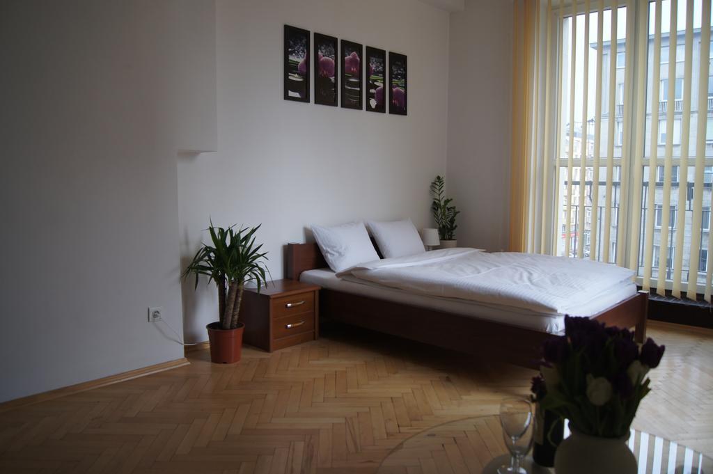 Krucza By Rental Apartments Warszawa Eksteriør billede