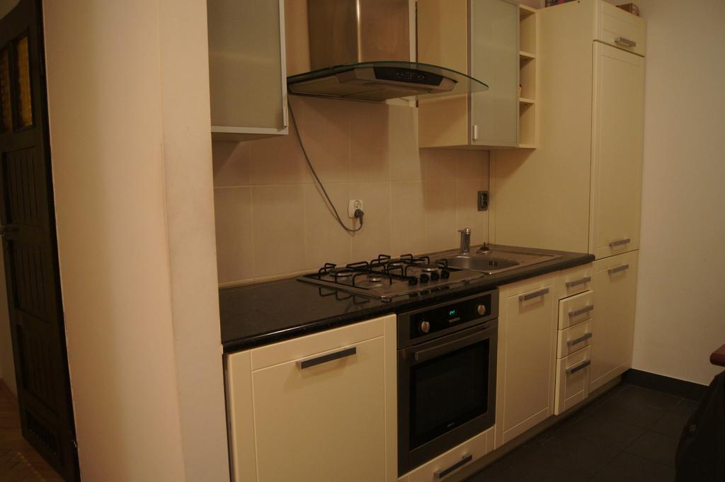 Krucza By Rental Apartments Warszawa Eksteriør billede