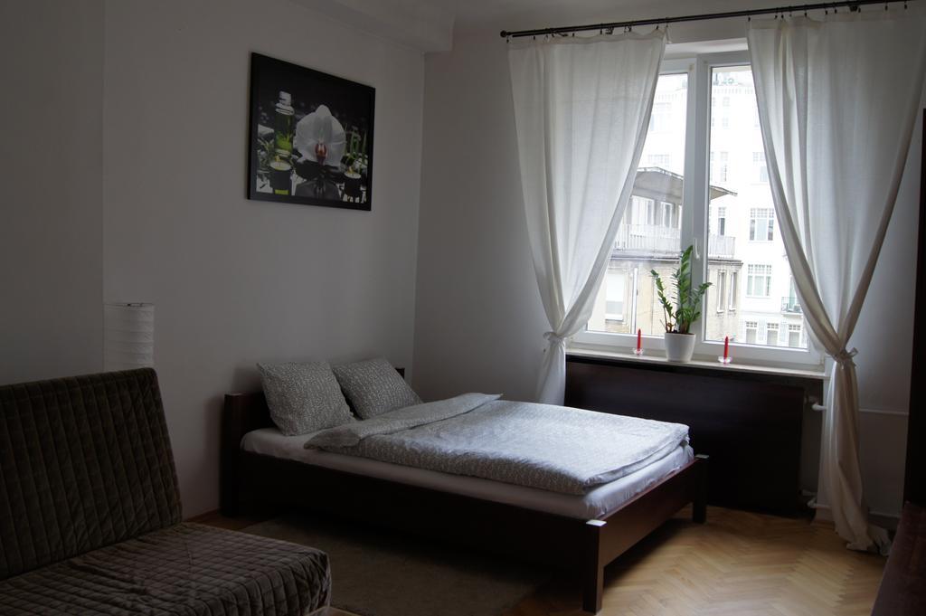 Krucza By Rental Apartments Warszawa Eksteriør billede